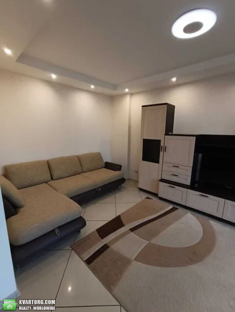 Rent out 1-room apartment. Киев,  Забилы — photo 3