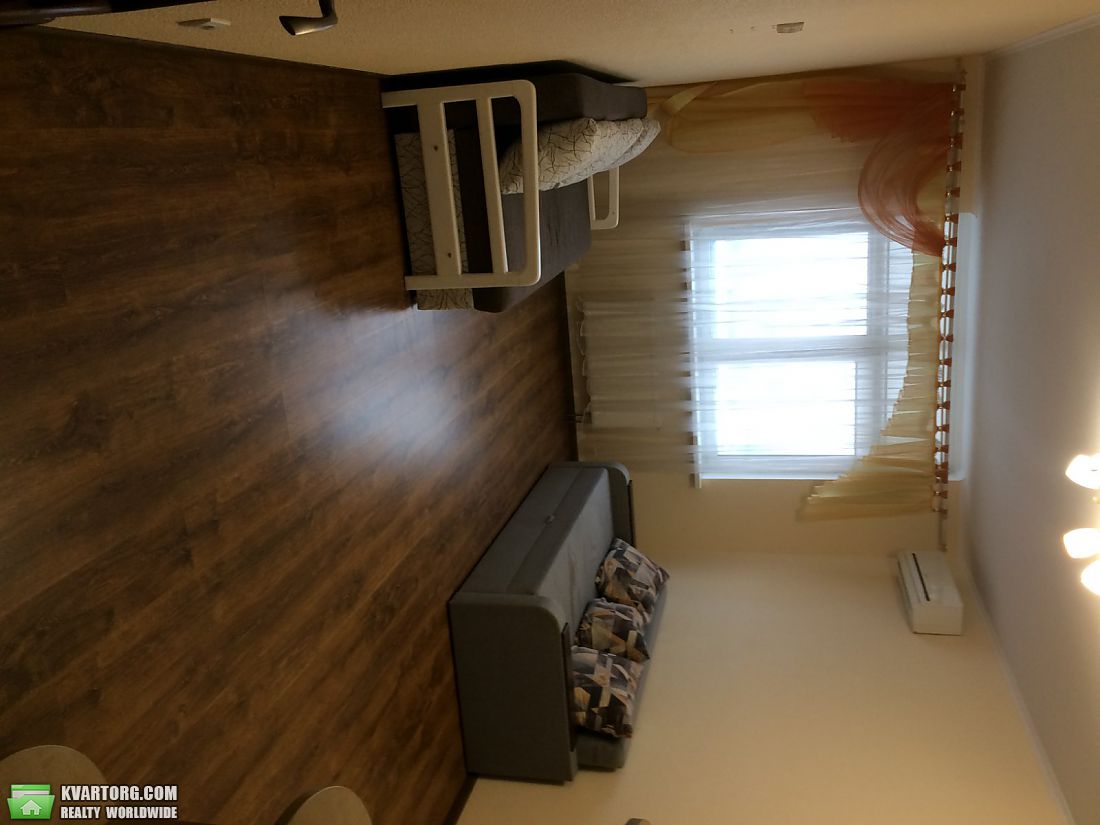 Rent out 1-room apartment. Киев,  Дегтяренко — photo 1
