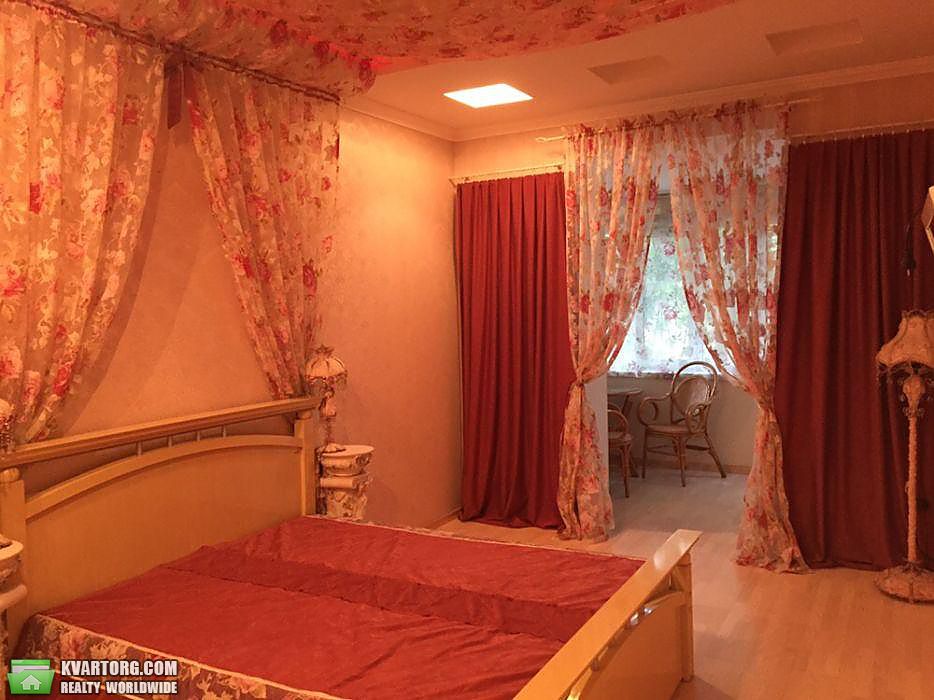 Rent out 3-room apartment. Киев,  Питерская — photo 4