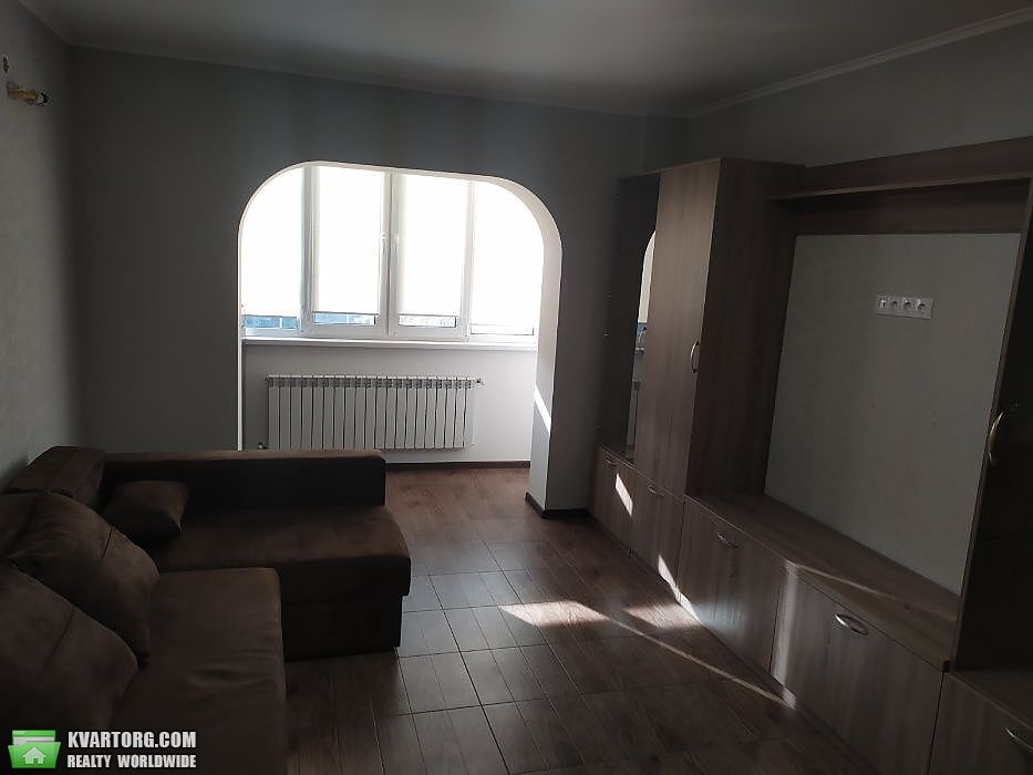 Rent out 2-room apartment. Киев,  Героев Днепра — photo 2