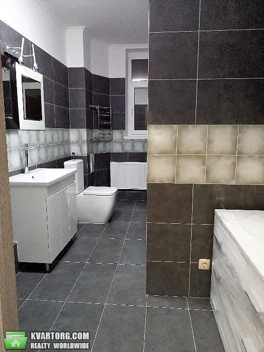 Rent out 2-room apartment. Киев,  Чавдар — photo 10