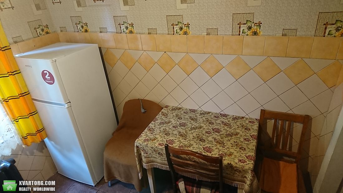 Rent out 2-room apartment. Киев, Мира просп. — photo 5
