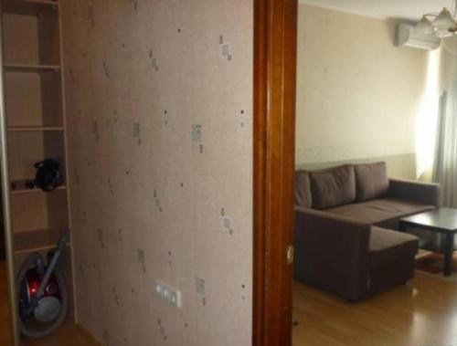 Rent out 1-room apartment. Днепропетровск, Рабочая — photo 1