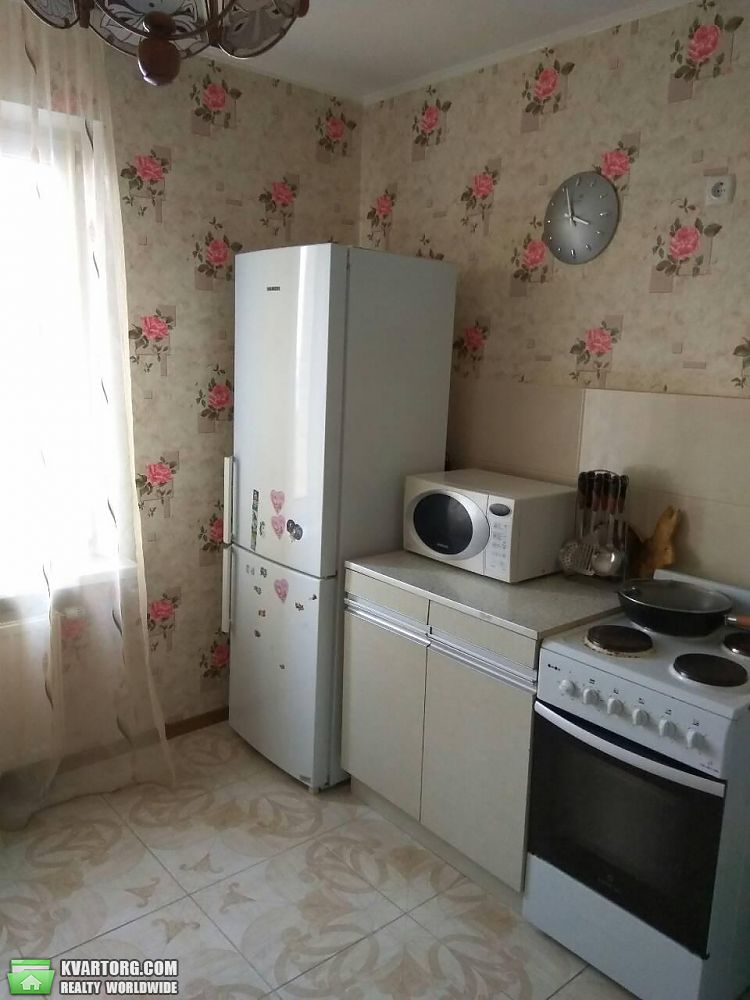 Rent out 2-room apartment. Киев,  Науки пр — photo 2
