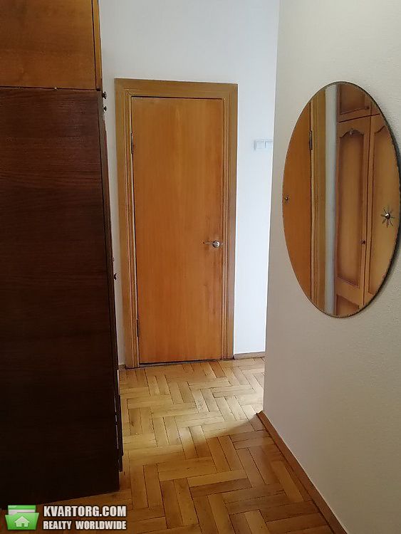 Rent out 2-room apartment. Киев, Мазепы — photo 9