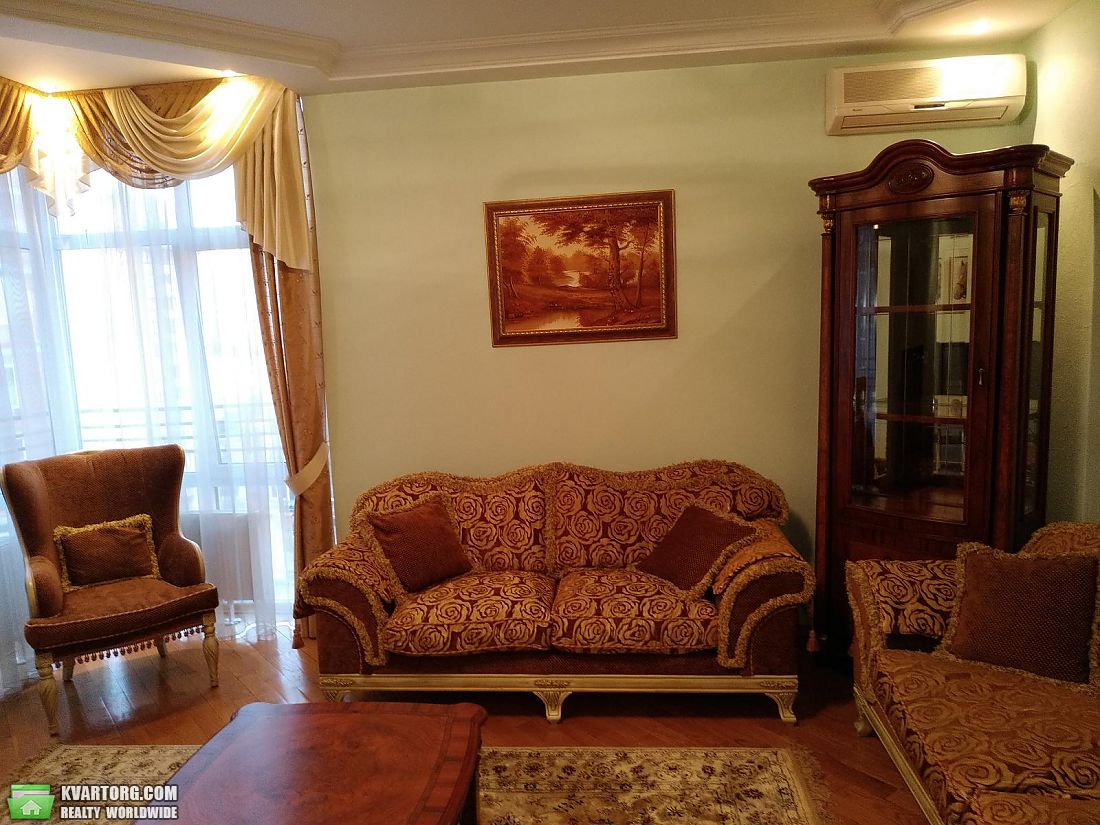 Rent out 3-room apartment. Киев,  Щорса — photo 7