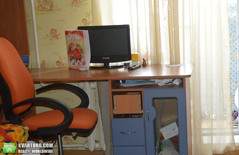 Sell 4-room apartment. Киев, Моторный пер — photo 1
