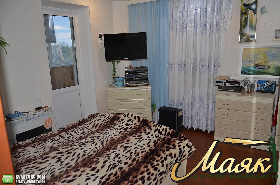 Sell 4-room apartment. Киев, Святошинская площадь — photo 8