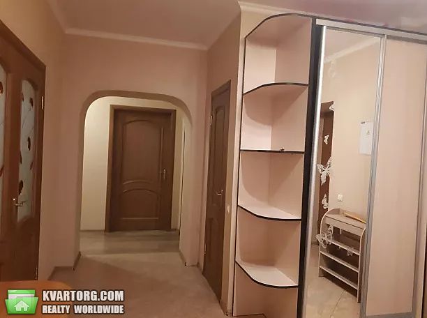 Rent out 3-room apartment. Киев,  Гашека — photo 9