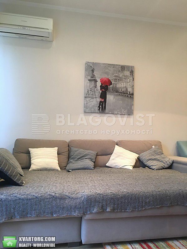 Rent out 2-room apartment. Киев,  Лютеранская — photo 1