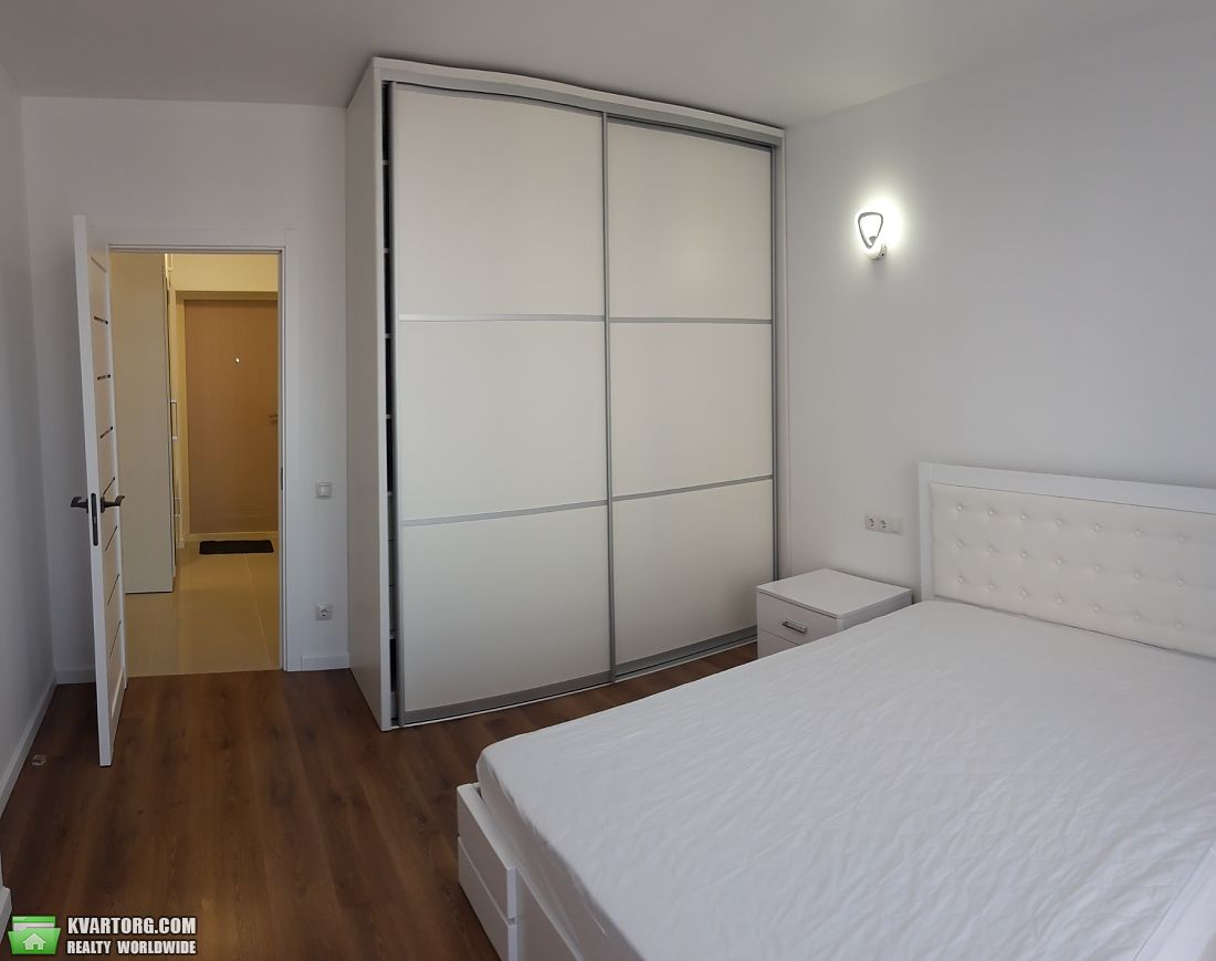 Rent out 1-room apartment. Львов, Угорська — photo 3