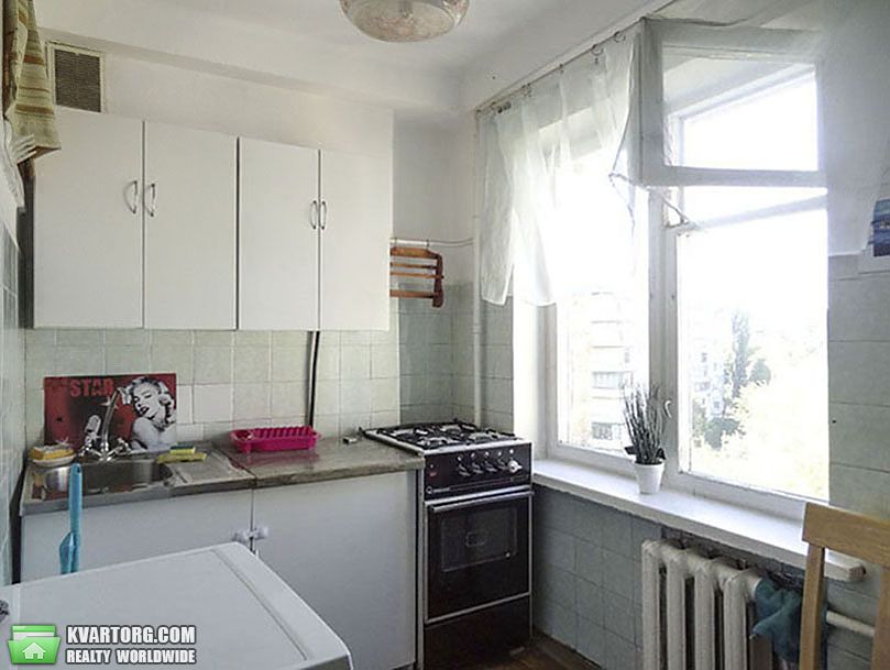 Rent out 1-room apartment. Киев,  Соломенская — photo 4