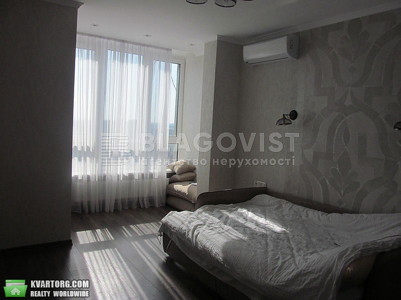 Rent out 1-room apartment. Киев,  Конева — photo 1