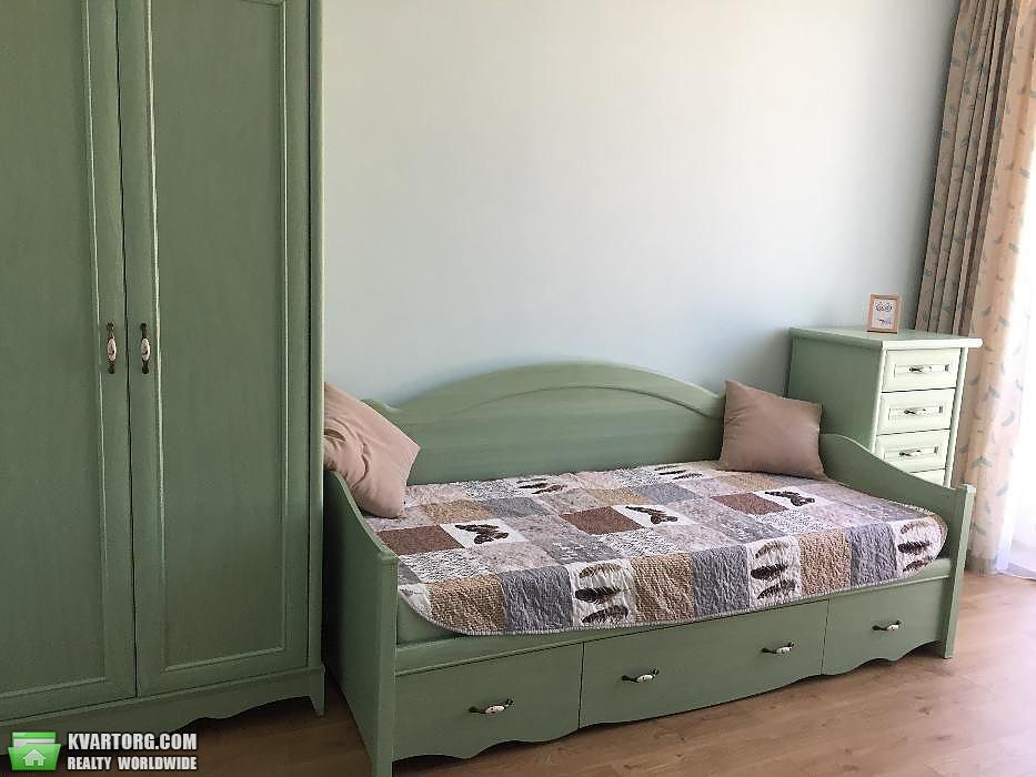 Rent out 3-room apartment. Киев, Дягтярная — photo 6