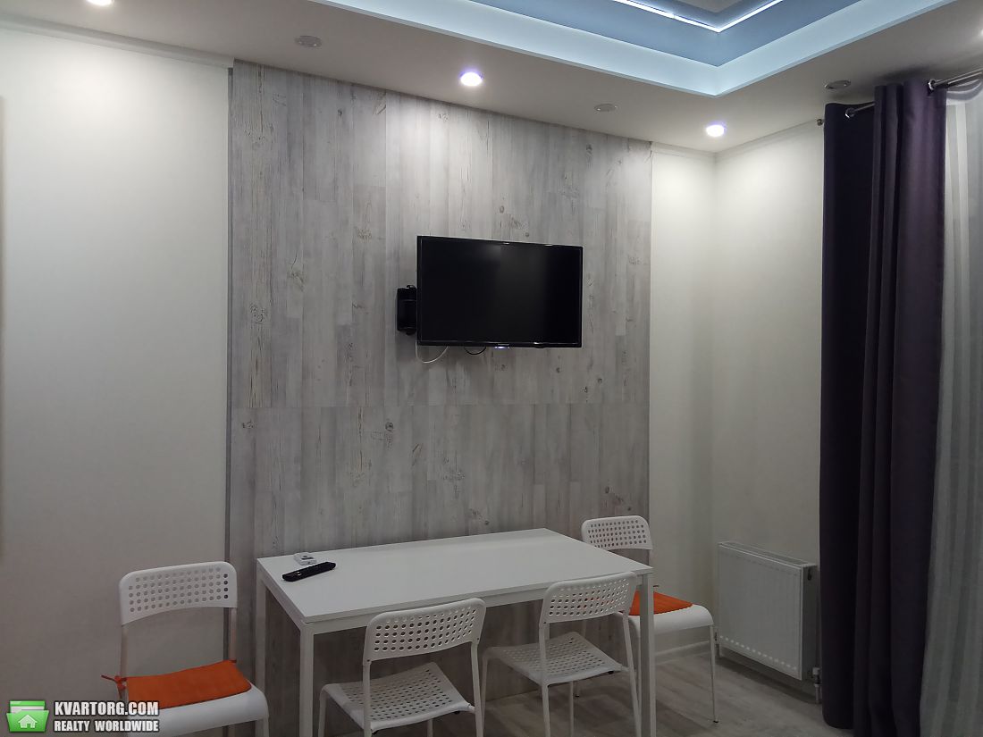Rent out 2-room apartment. Киев, Луценко — photo 8