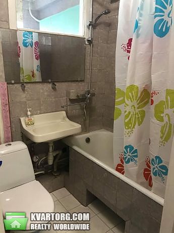 Rent out 1-room apartment. Киев,  Жилянская — photo 8