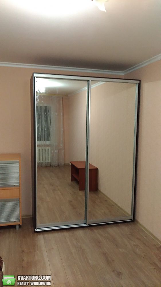 Rent out 2-room apartment. Киев, Волгоградская — photo 2