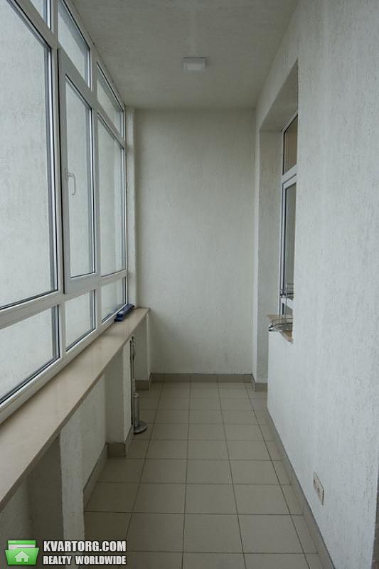 Rent out 3-room apartment. Киев, Коновальца — photo 7