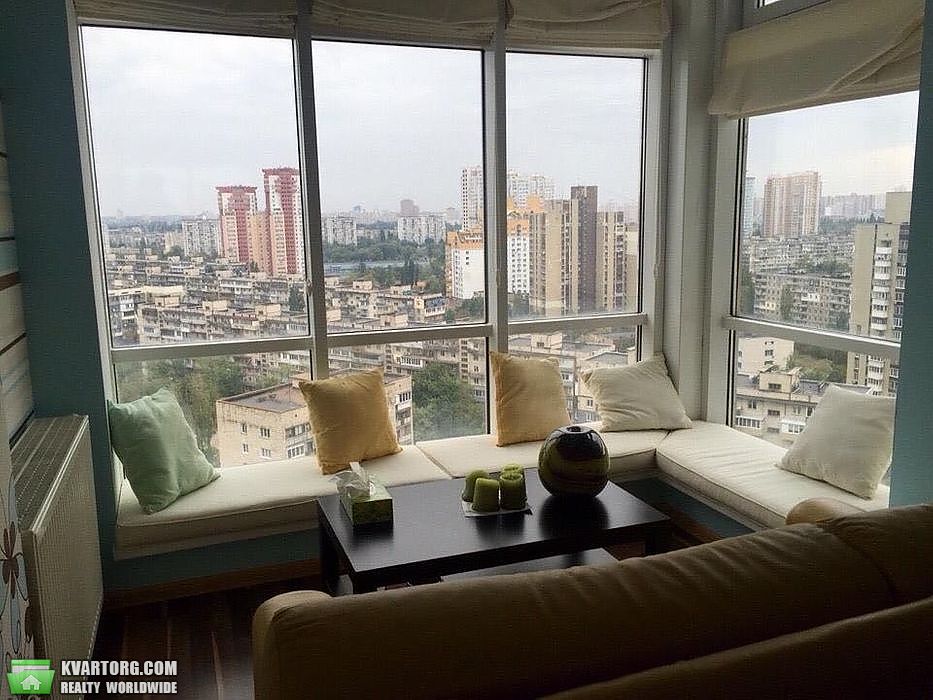 Sell 2-room apartment. Киев,  Днепровская наб — photo 2