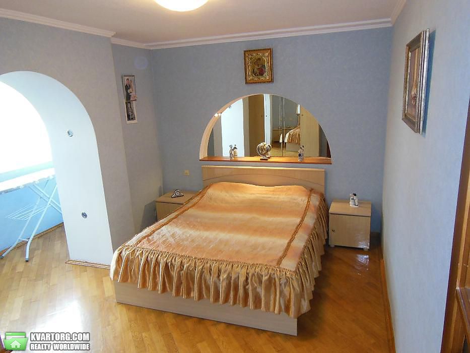 Sell 2-room apartment. Киев,  Богатырская — photo 1