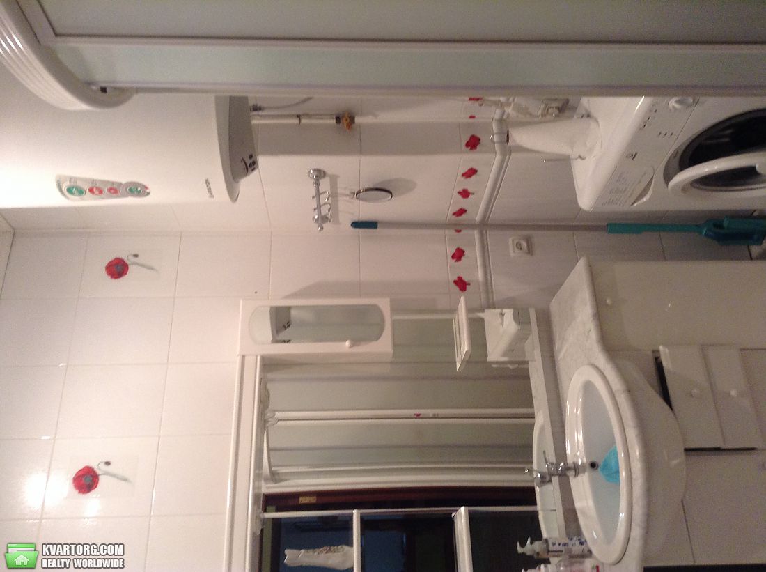 Sell 2-room apartment. Киев,  Щорса — photo 4