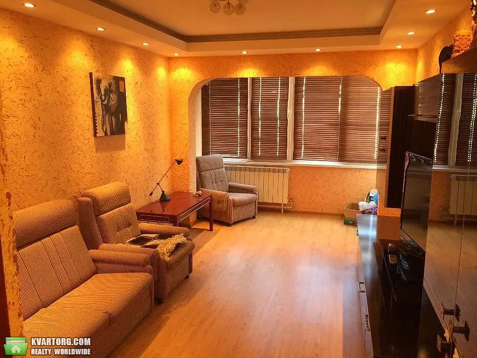Rent out 3-room apartment. Киев,  Шолом-Алейхема — photo 1