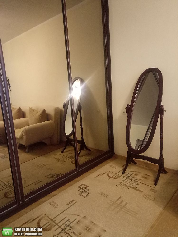 Rent out 3-room apartment. Киев,  Суворова — photo 5
