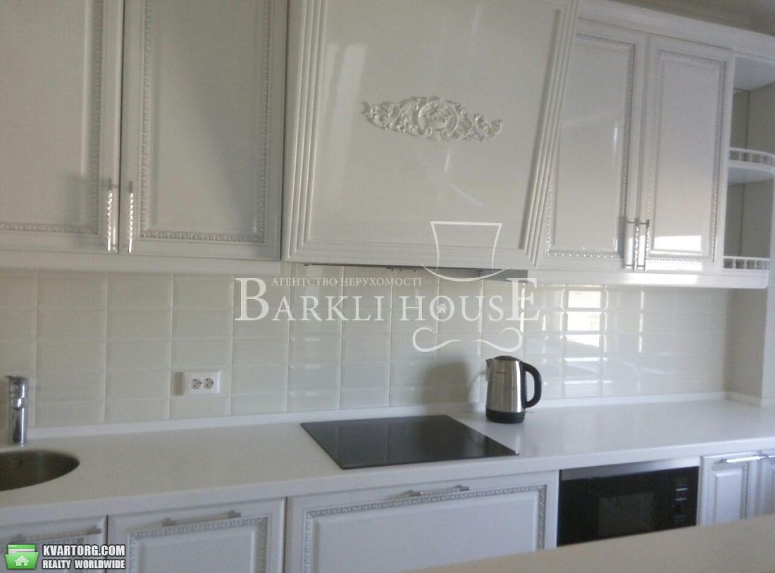 Rent out 3-room apartment. Киев,  Ирининская — photo 1