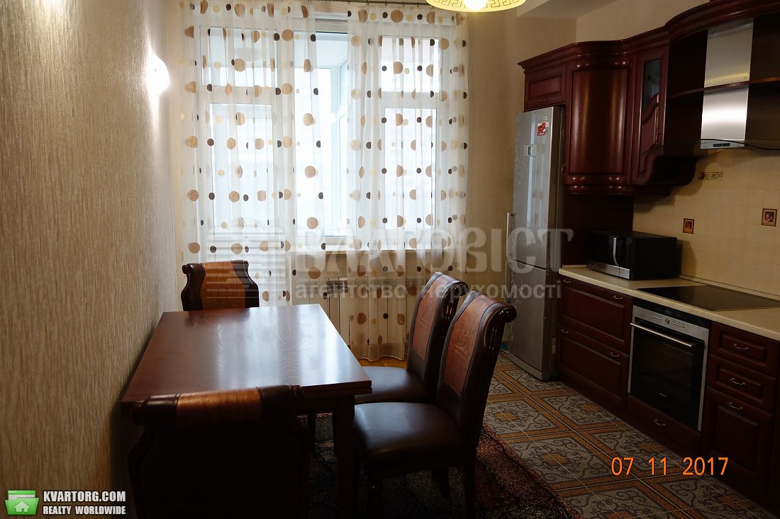 Rent out 2-room apartment. Киев,  Старонаводницкая — photo 8