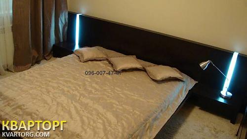 Rent out 2-room apartment. Киев, Урловская — photo 1