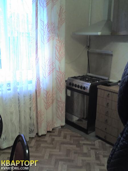 Rent out house. Киев, щорса — photo 2