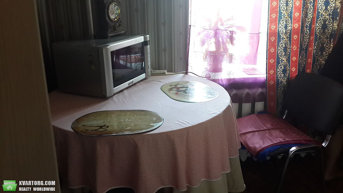 Rent out 1-room apartment. Киев, Кирилловская ул. — photo 4