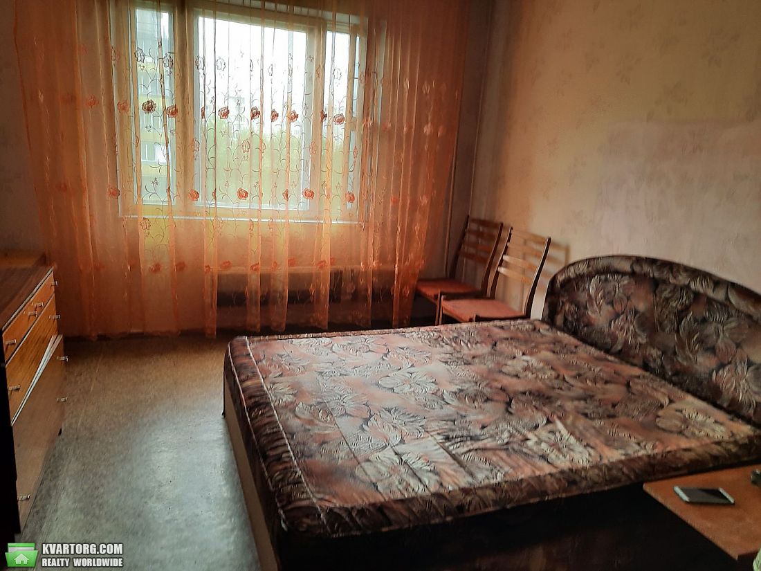 Rent out 2-room apartment. Киев,  Тростянецкая — photo 2