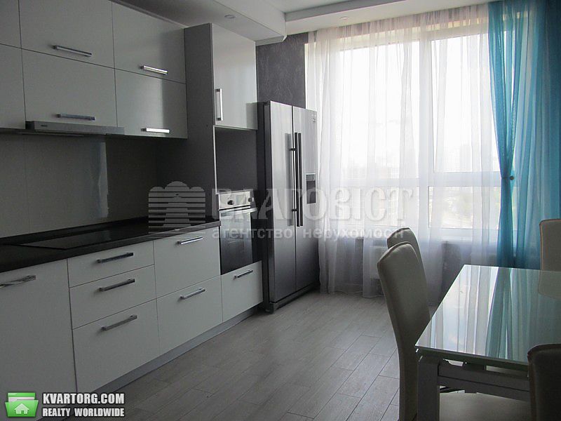 Rent out 2-room apartment. Киев,  Заречная — photo 4