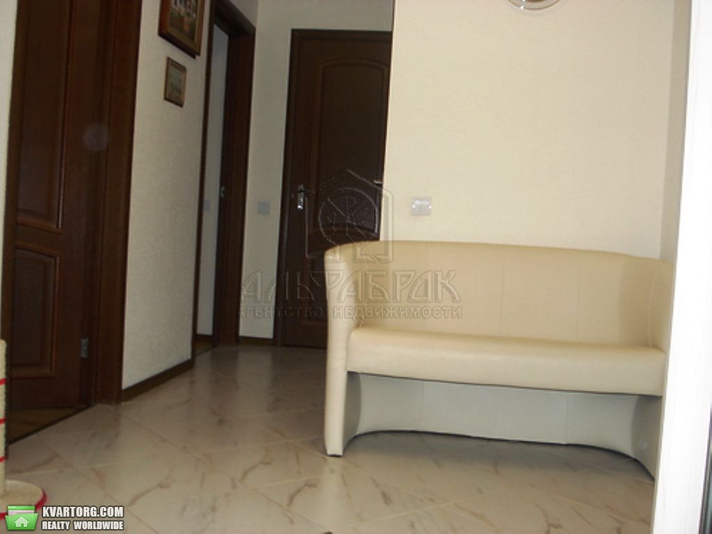 Sell 2-room apartment. Киев,  Дегтяренко — photo 2