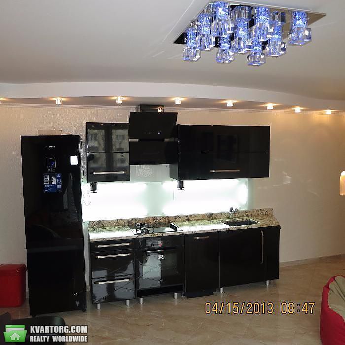 Rent out 3-room apartment. Киев,  Леси Украинки бул — photo 4