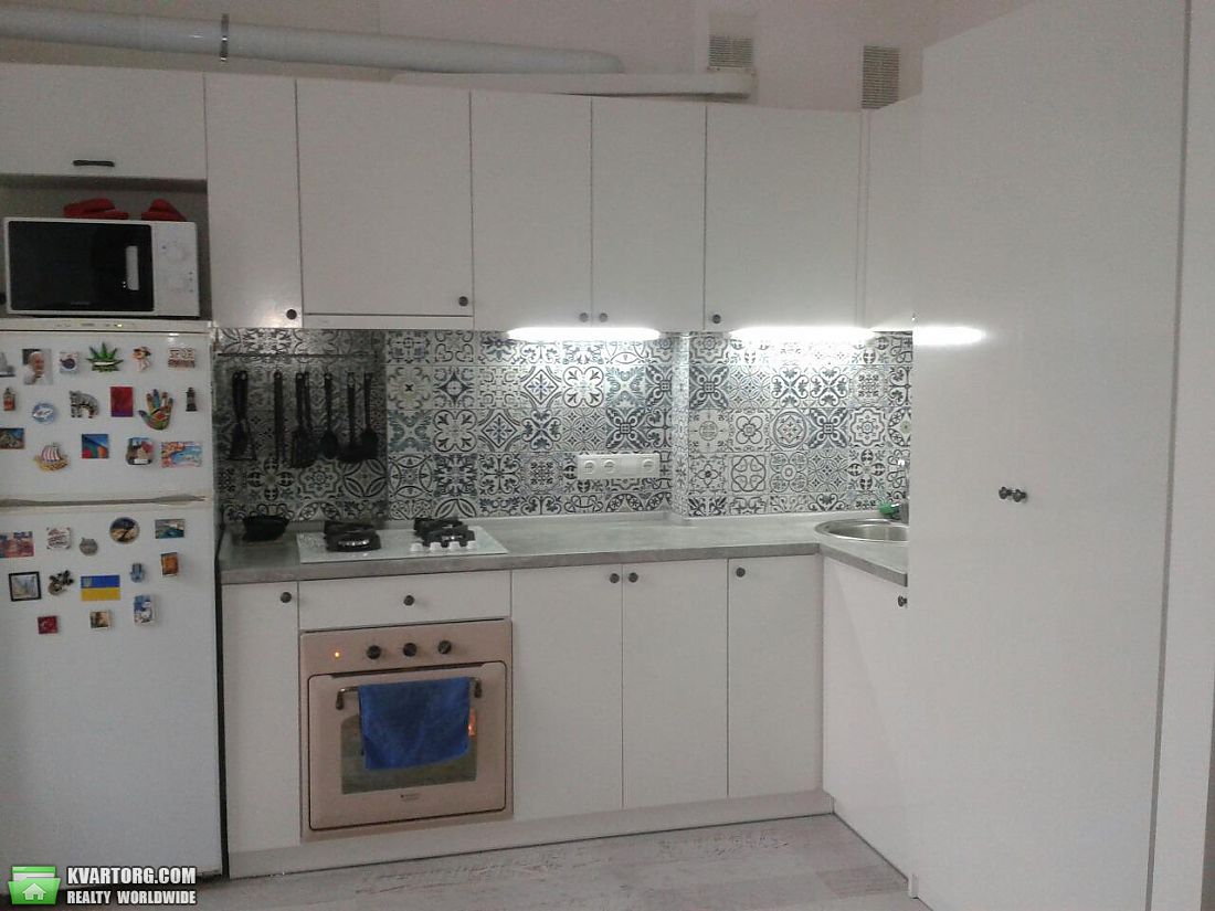 Sell 1-room apartment. Киев,  Московский пр — photo 1