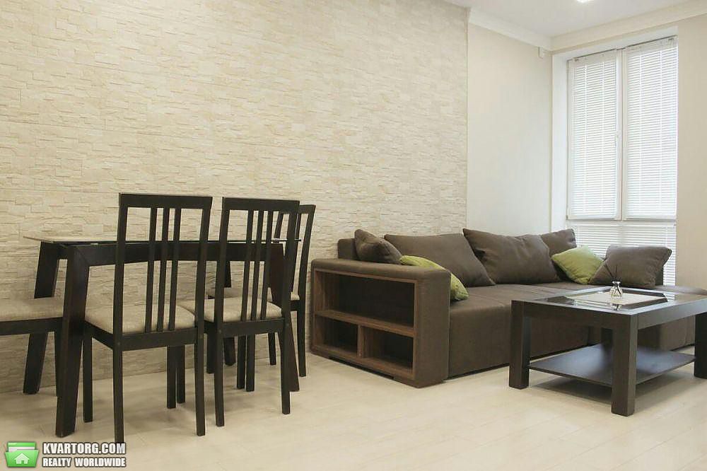 Rent out 2-room apartment. Киев,  Вышгородская — photo 3