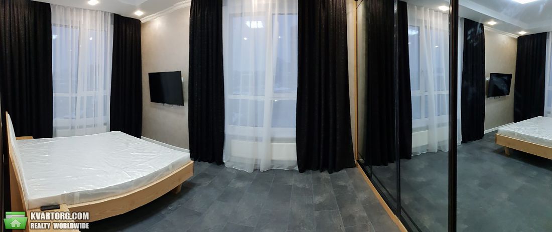 Rent out 2-room apartment. Киев, Леси Украинки бульвар — photo 1