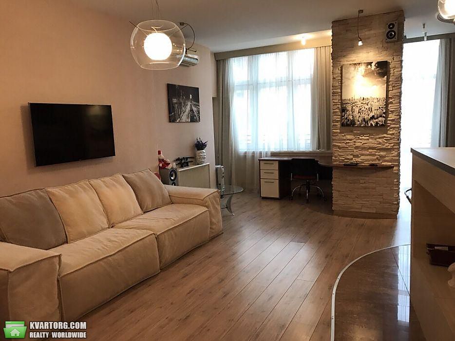 Rent out 1-room apartment. Киев,  Щорса — photo 2