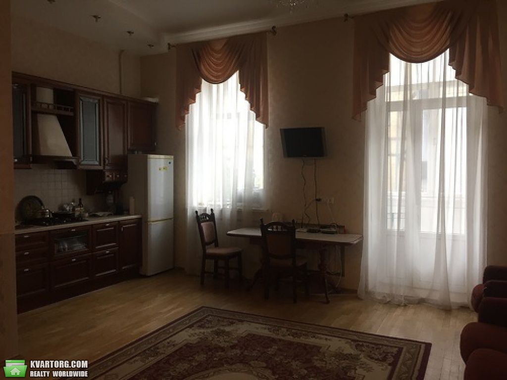 Rent out 1-room apartment. Киев,  Богдана Хмельницкого — photo 1