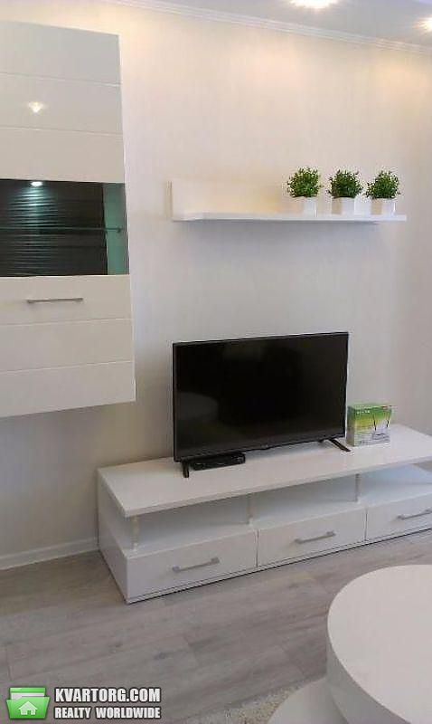 Rent out 1-room apartment. Киев,  Бажана — photo 4
