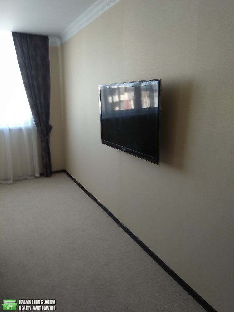 Rent out 1-room apartment. Киев,  Пчелки — photo 9