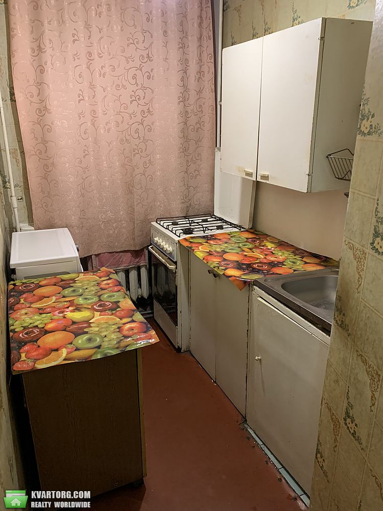 Rent out 1-room apartment. Киев,  Вершигоры — photo 1