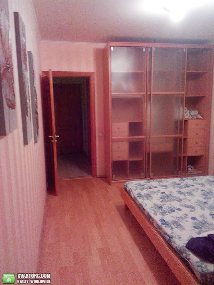 Rent out 3-room apartment. Киев,  Гмыри — photo 1