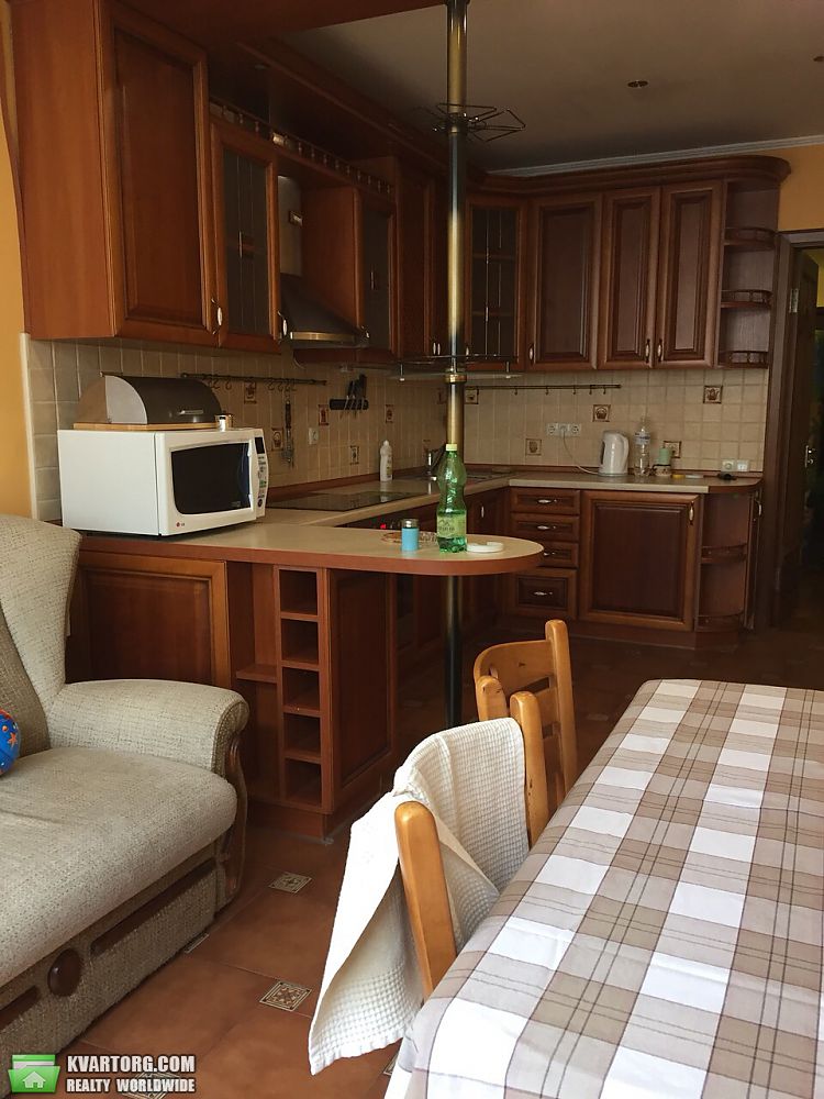 Rent out 2-room apartment. Киев,  Ломоносова — photo 2
