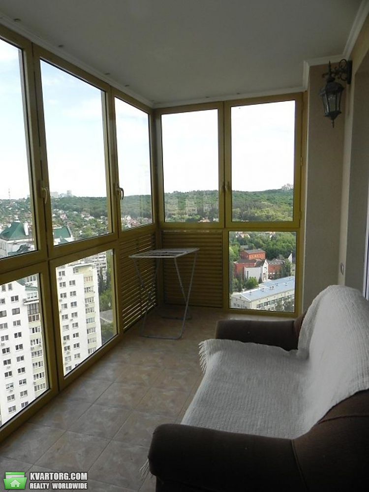 Rent out 3-room apartment. Киев,  Голосеевский пр — photo 3