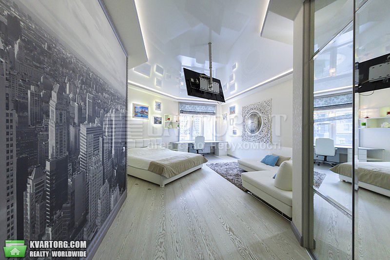 Rent out 4-room apartment. Киев,  Драгомирова — photo 2