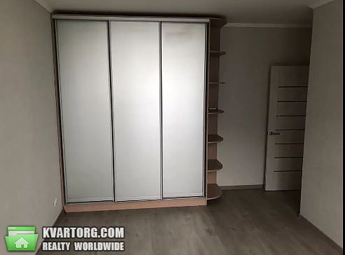 Rent out 2-room apartment. Киев,  Панельная — photo 5