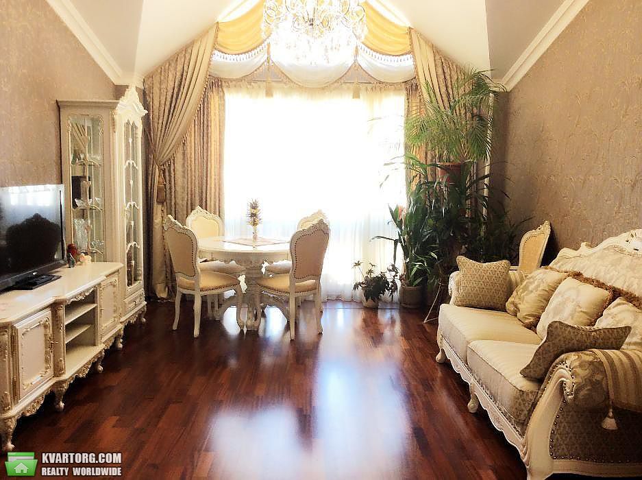 Rent out 3-room apartment. Киев,  Спасская — photo 2